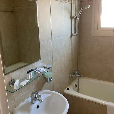 Anna * بروتاراس